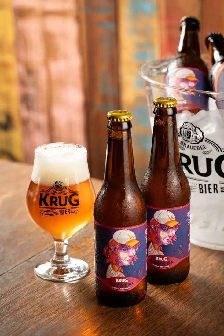 Cervejas da linha Expressionista com taça Krug