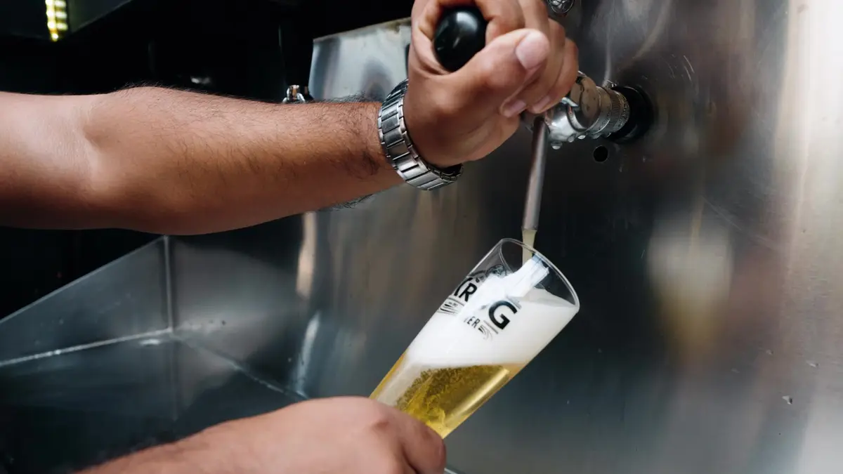 Chopp Krug sendo tirado na torneira